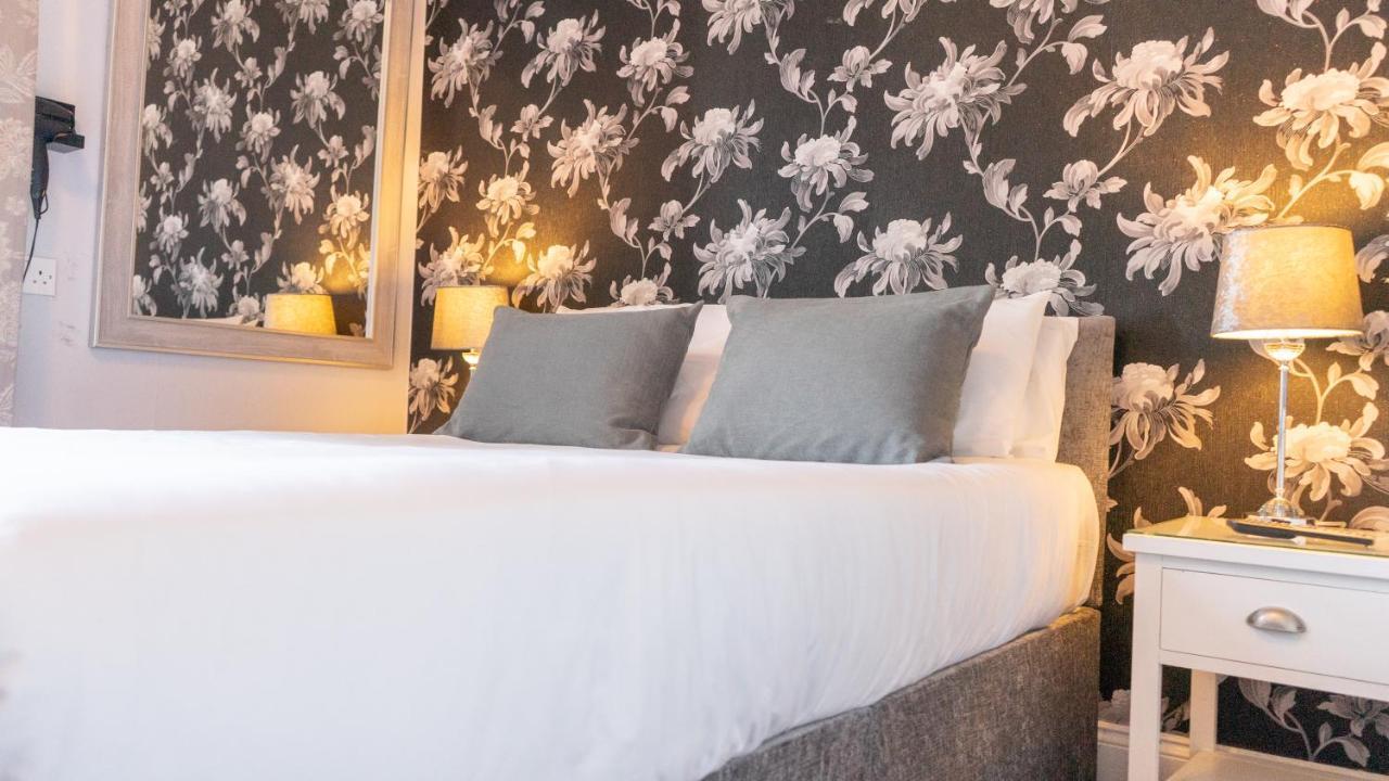 West End Hotel 奈恩 外观 照片