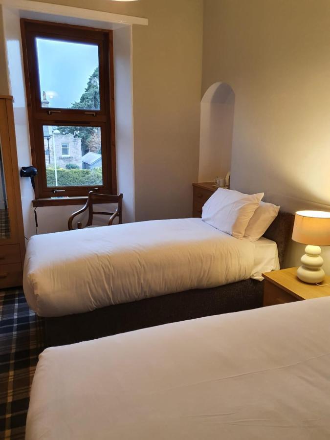 West End Hotel 奈恩 外观 照片